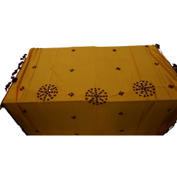 Plaid marocain de couleur jaune broderie rouge fait main